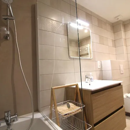 Chez Gigi Et Malou - Jonquille * Champ-le-Duc